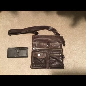 Roots Canadian Villager Tribe Purse